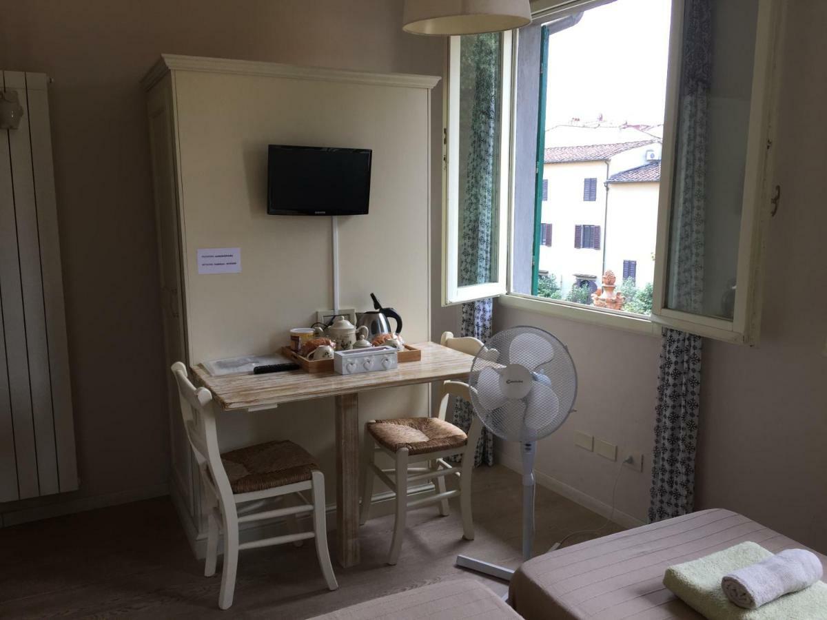 Studio In The Heart Of Florence Hotel Exterior foto
